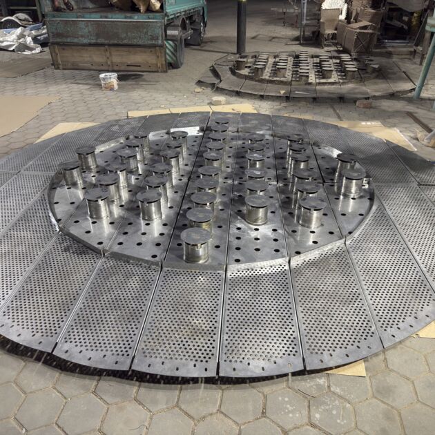 Orifice Type Liquid Distributer